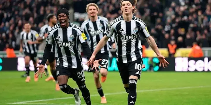 Lực lượng ra sân trận Leverkusen vs Newcastle